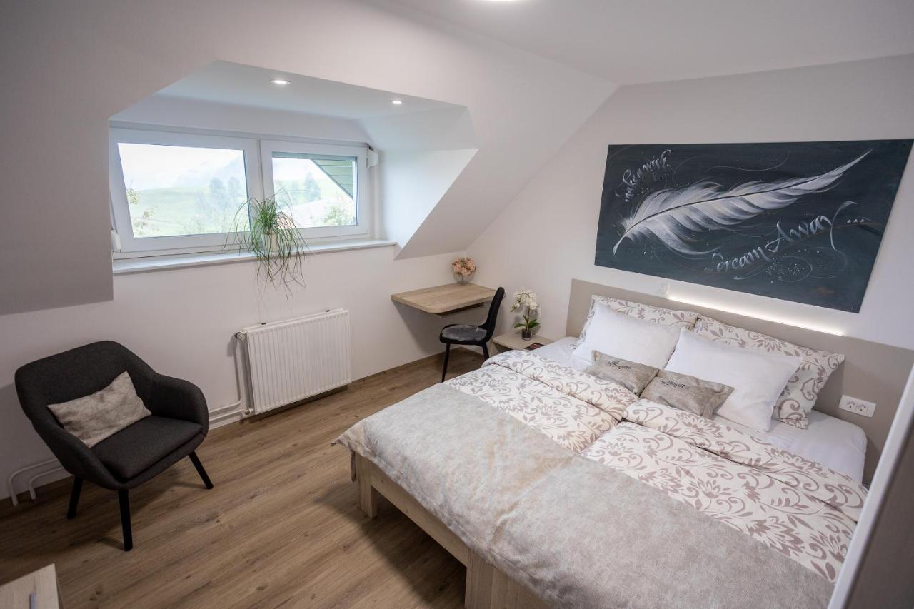 Apartmaji Pr Smolet Skofja Loka ภายนอก รูปภาพ
